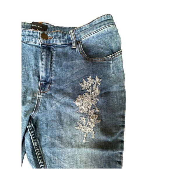 Who What Wear Jeans Embroidered Capri Crop Medium Wash Vintage Women’s Size 14 - Picture 7 of 10